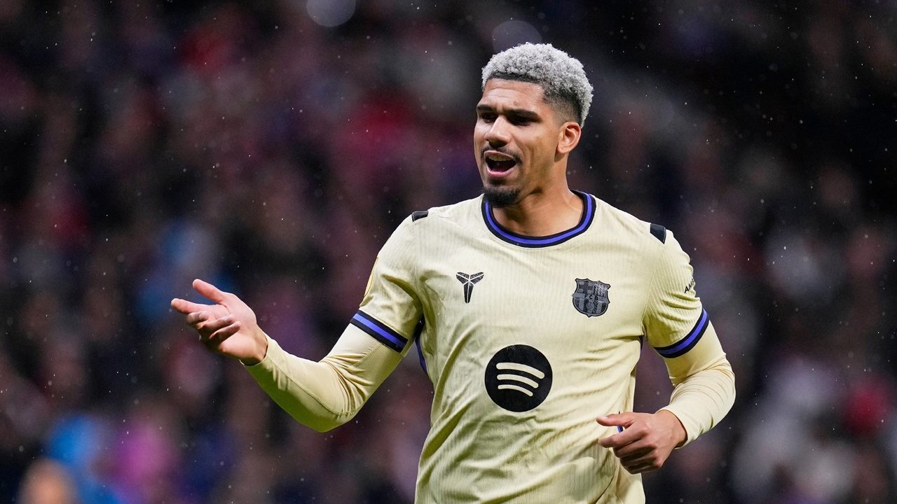 Kejutan! Liverpool Amankan Jasa Ronald Araujo dari Barcelona